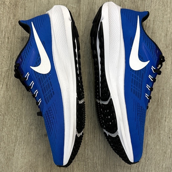 Nike Royal Blue and Black Athletic Sneakers NIKE
M ZOOM PEGASUS 39 - Picture 5 of 7